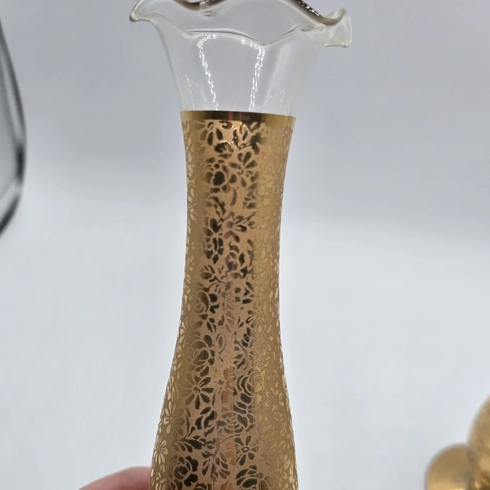 Vintage‎ Beautiful Bud Glass Vase Gold Floral Patterns Hollywood Regency